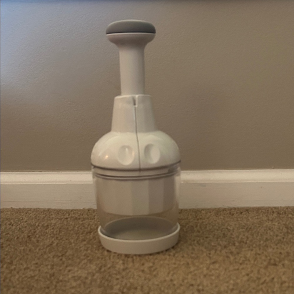 Pampered Chef White Food Chopper